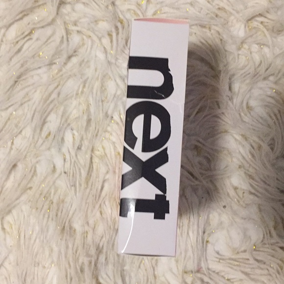 COPY - Ariana Grande Ulta Exclusive Cozy Arm Warm… - Picture 2 of 4